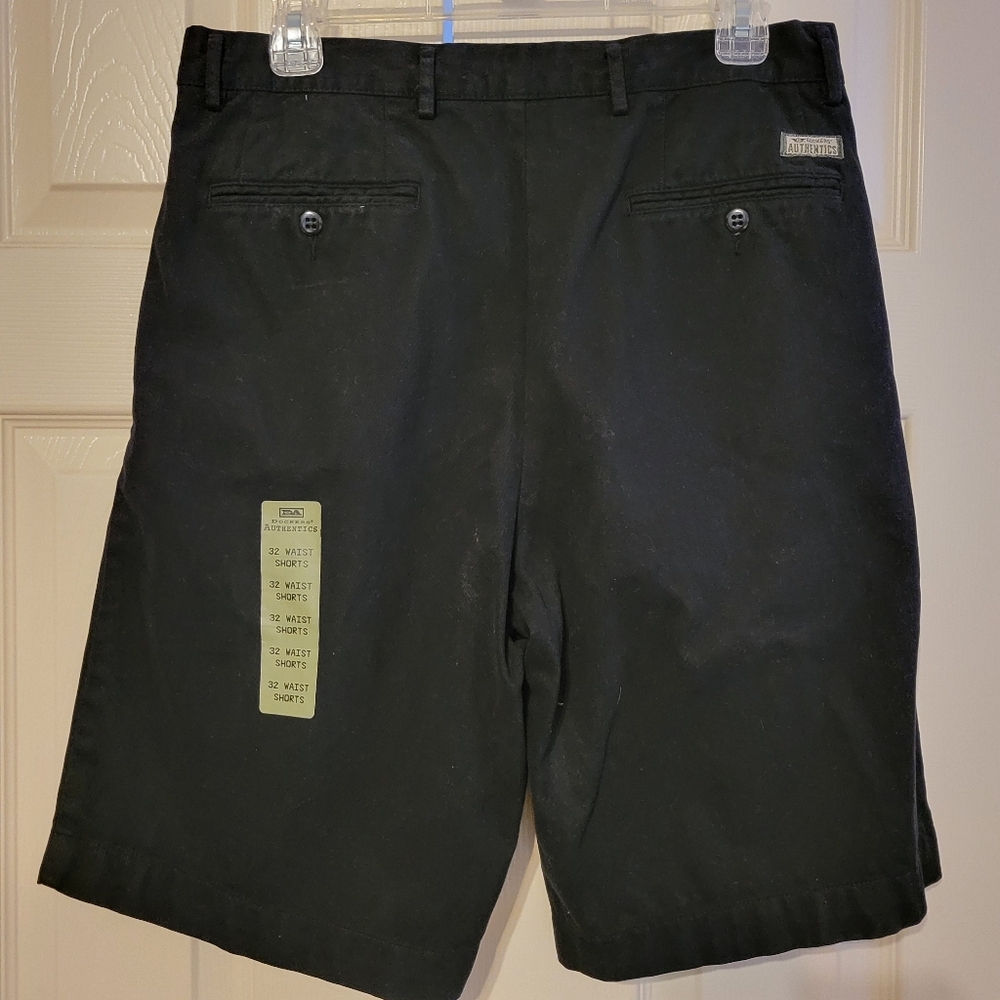 Dockers Men's Size 32 WaistBlack Pleated Front Shorts - NEW